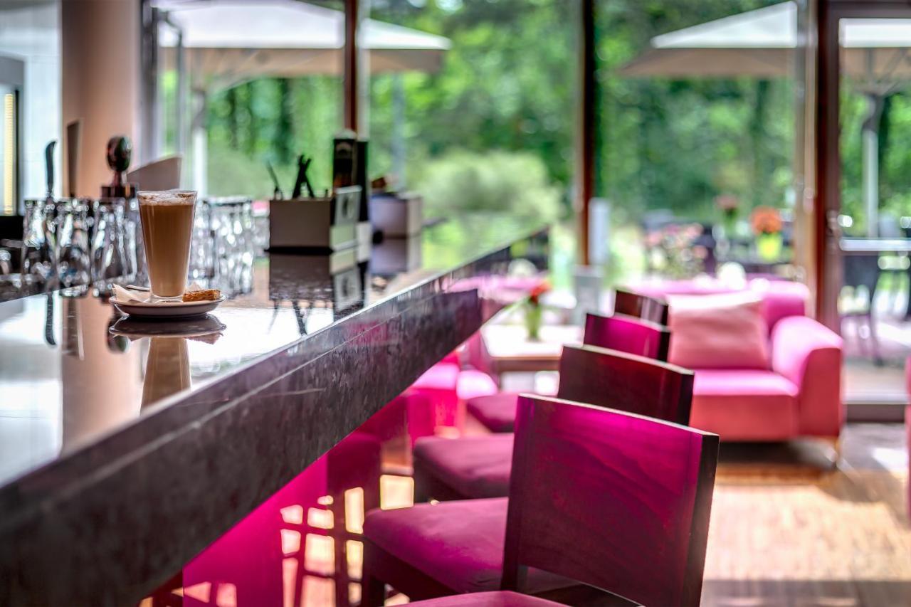 Holiday Inn Resort Warsaw Jozefow By Ihg Eksteriør billede