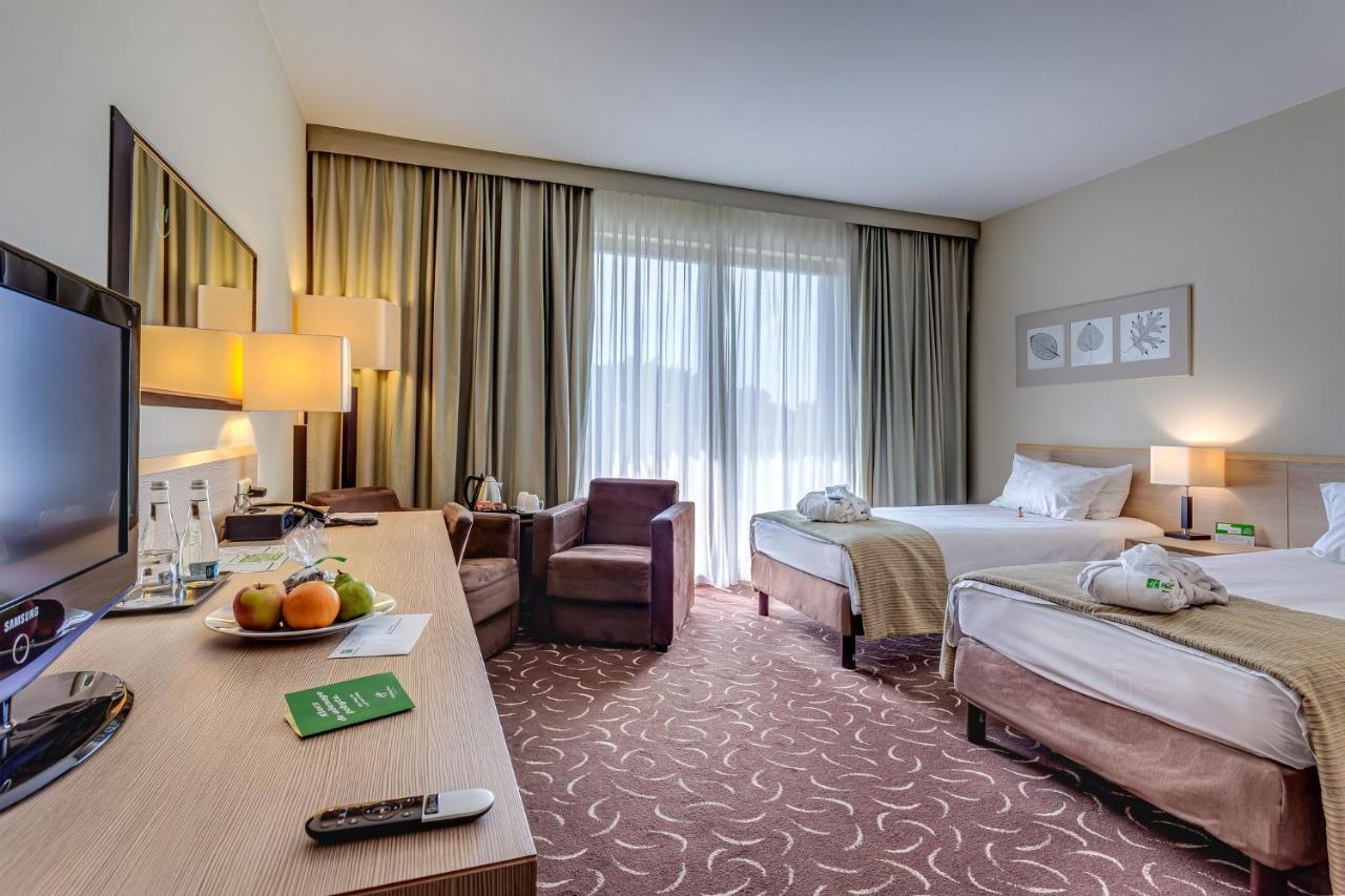 Holiday Inn Resort Warsaw Jozefow By Ihg Eksteriør billede