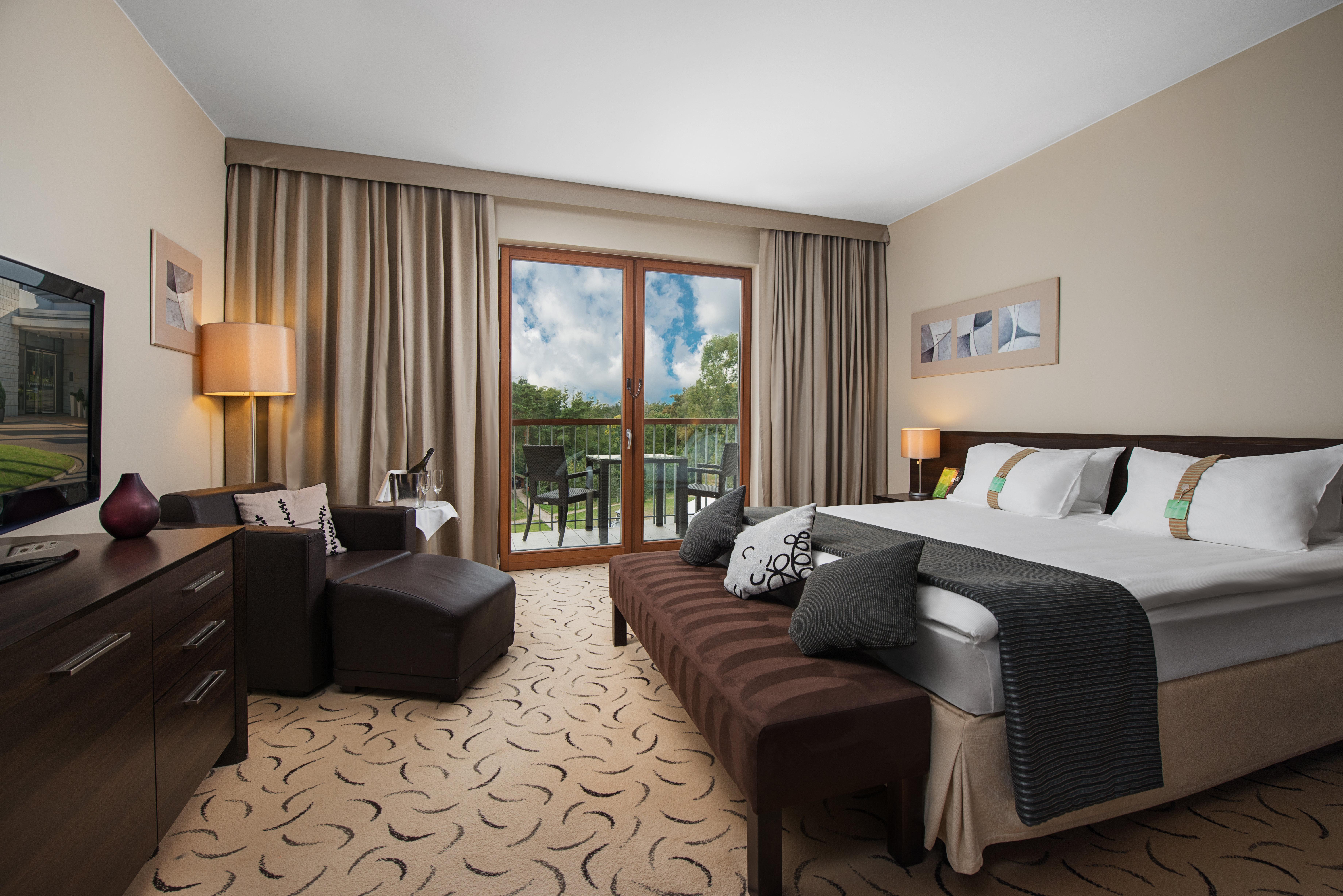 Holiday Inn Resort Warsaw Jozefow By Ihg Eksteriør billede