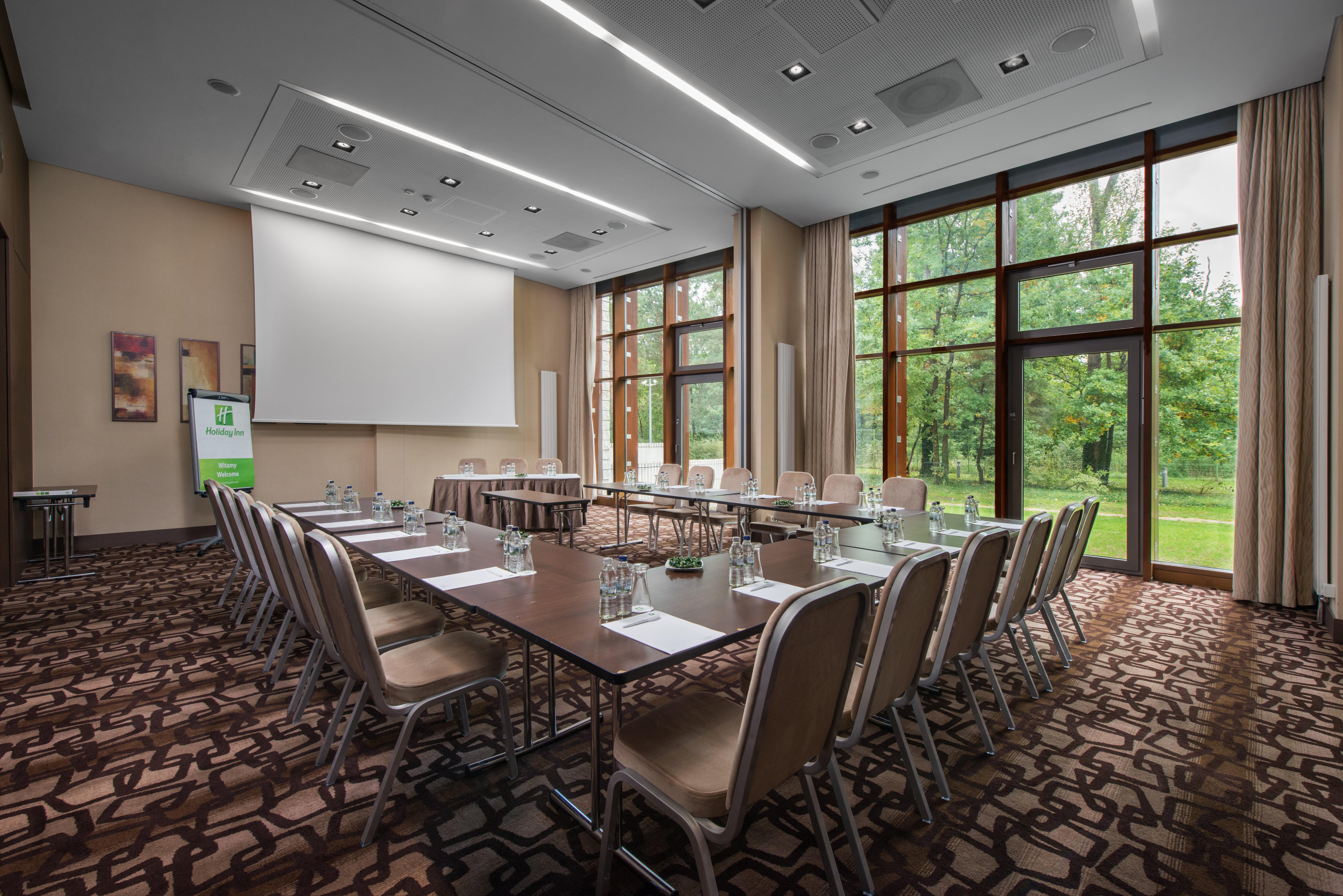 Holiday Inn Resort Warsaw Jozefow By Ihg Eksteriør billede