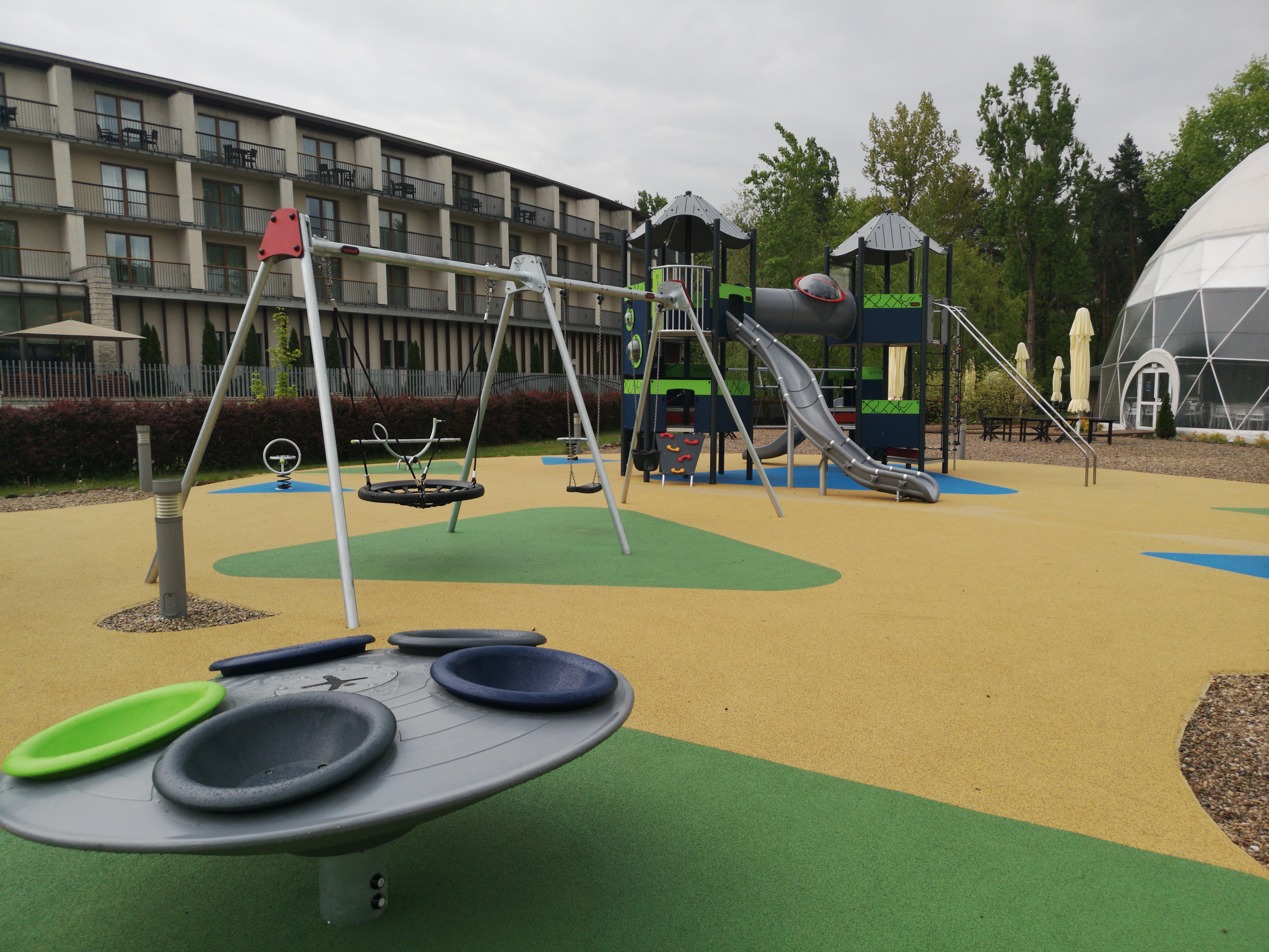 Holiday Inn Resort Warsaw Jozefow By Ihg Eksteriør billede